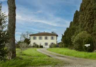 Casa le Rondini Toscana ligt op het landgoed Fattoria Migliarina van 660 hectare.